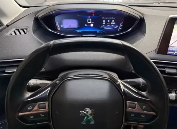 Peugeot 3008 2016 - 13999 EUR, 126514 km - AUTO.MOTO.pt - 126514km - foto 9 de 22
