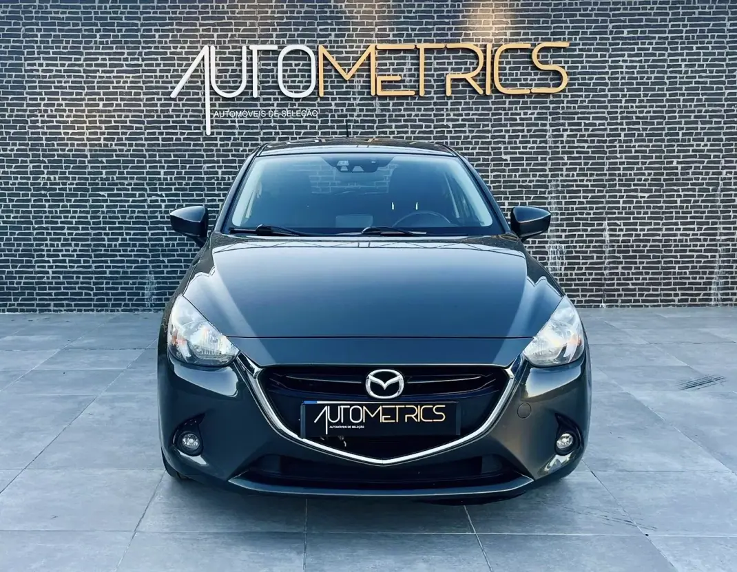 Mazda 2 2016 - 10900 EUR, 140000 km - AUTO.MOTO.pt - 140000km - foto 4 de 12