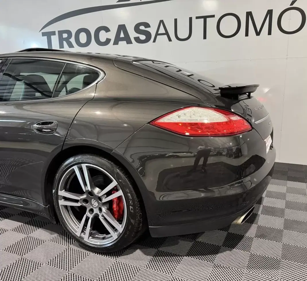 Porsche Panamera 2011 - 36900 EUR, 197360 km - 197360km - foto 25 de 60