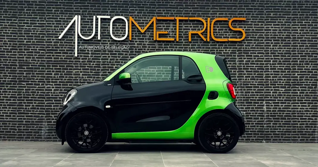 Smart Fortwo Cabrio 2017 - 11750 EUR, 74000 km - AUTO.MOTO.pt - 74000km - foto 11 de 14