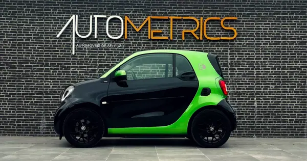 Smart Fortwo Cabrio 2017 - 11750 EUR, 74000 km - AUTO.MOTO.pt - 74000km - foto 11 de 14