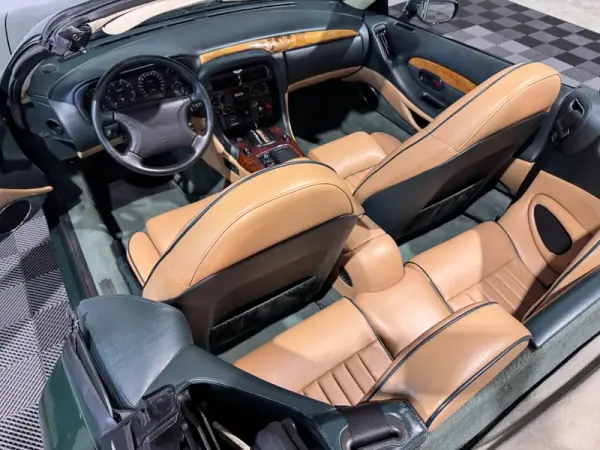 Aston Martin DB7 Vantage Coupé 1997 - 57500 EUR, 41000 km - AUTO.MOTO.pt - 41000km - foto 43 de 60