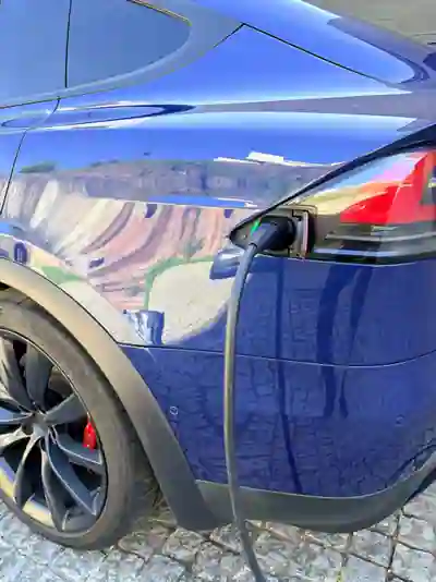 Tesla Model X 2018 - 36300 EUR, 176000 km - 176000km - foto 15 de 15