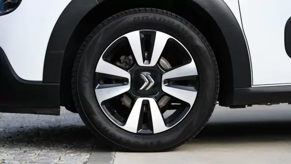 Citroën C3 2021 - 10999 EUR, 99000 km - AUTO.MOTO.pt - 99000km - foto 8 de 34