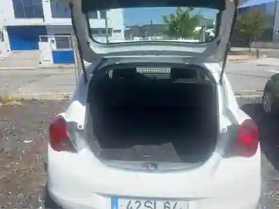 Opel Corsa E Van 2017 - 4650 EUR, 225590 km - AUTO.MOTO.pt - 225590km - foto 7 de 15