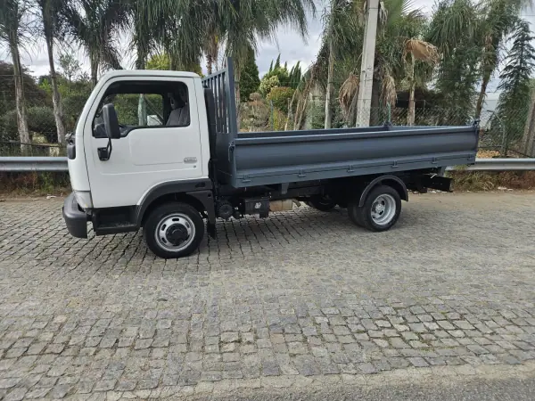 Nissan Cabstar 35.13 2006 - 18500 EUR, 130000 km - AUTO.MOTO.pt - 130000km - foto 5 de 8