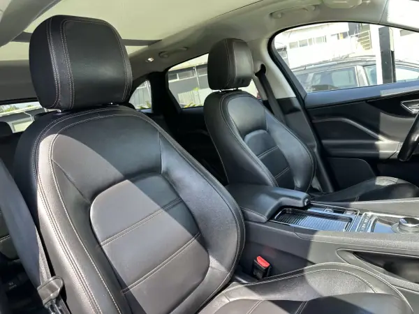 Jaguar F-Pace 2018 - 22500 EUR, 146000 km - AUTO.MOTO.pt - 146000km - foto 59 de 69