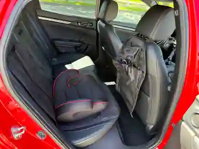 Honda Civic 2019 - 17900 EUR, 100000 km - AUTO.MOTO.pt - 100000km - foto 10 de 15