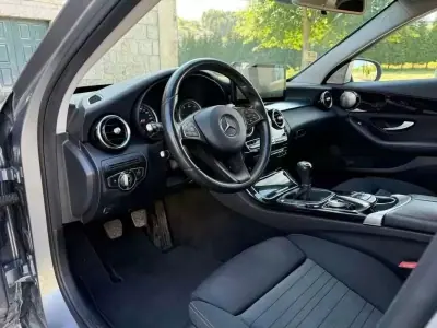 Mercedes-Benz C 220 2014 - 17999 EUR, 220000 km - AUTO.MOTO.pt - 220000km - foto 19 de 33