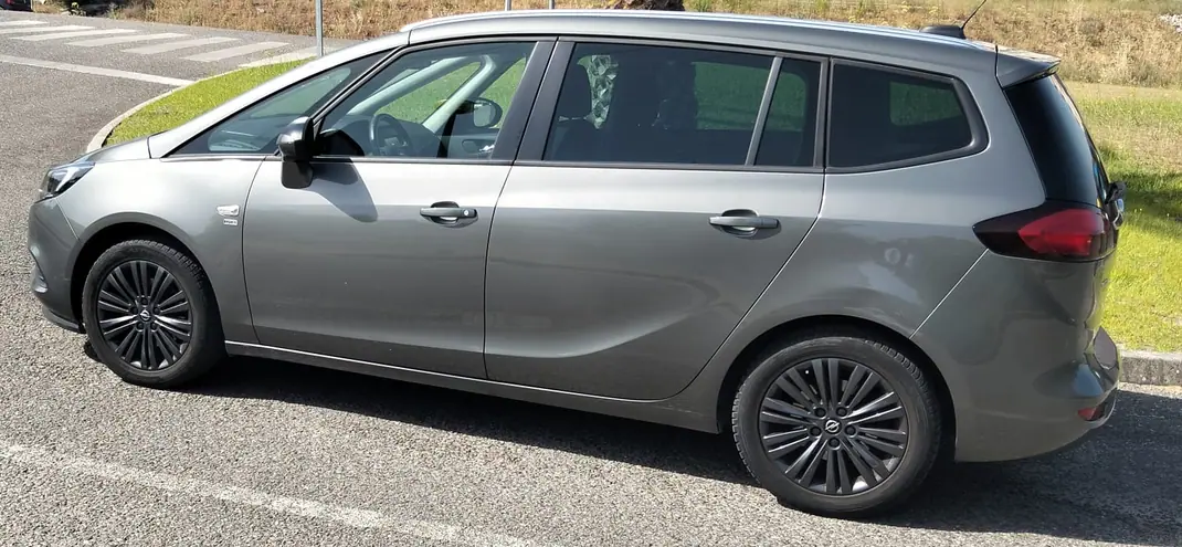 Opel Zafira 2019 - 18750 EUR, 116293 km - 116293km - foto 7 de 15