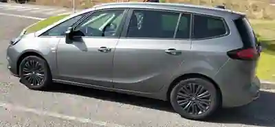 Opel Zafira 2019 - 18750 EUR, 116293 km - AUTO.MOTO.pt - 116293km - foto 7 de 15