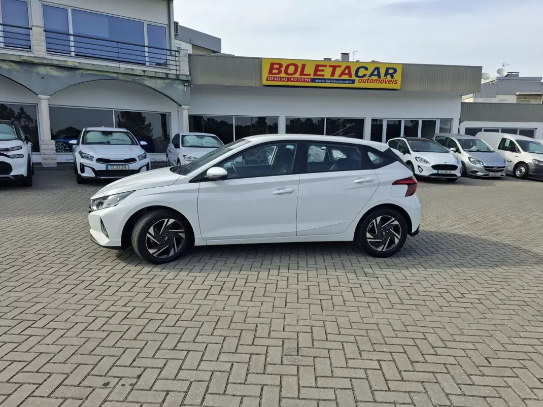 Hyundai i20 2022 - 14750 EUR, 101500 km - foto 1 de 28