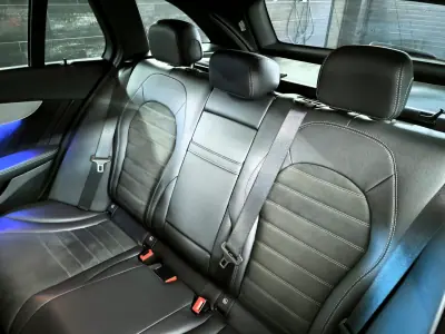 Mercedes-Benz C 300 2020 - 30950 EUR, 161000 km - AUTO.MOTO.pt - 161000km - foto 18 de 41