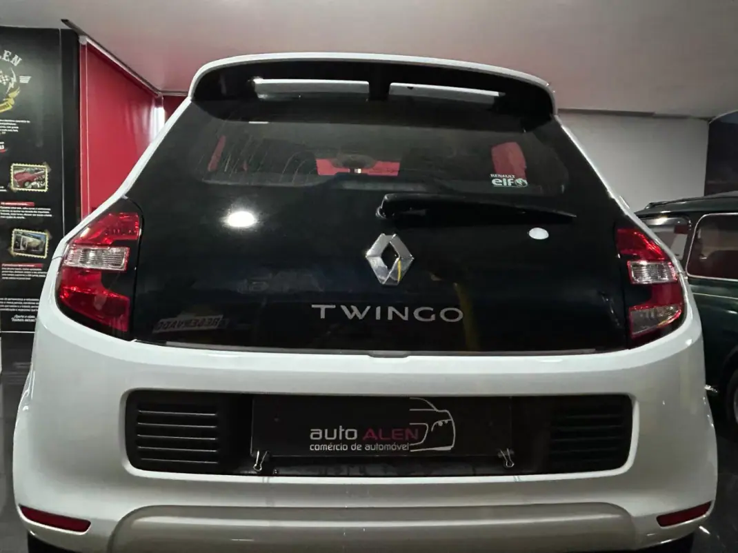 Renault Twingo 2018 - 10500 EUR, 113670 km - AUTO.MOTO.pt - 113670km - foto 5 de 18