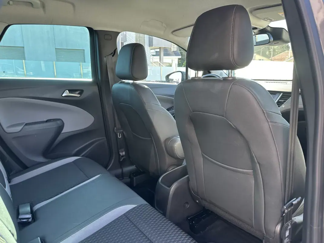 Opel Crossland X 2020 - 14900 EUR, 95000 km - 95000km - foto 43 de 51