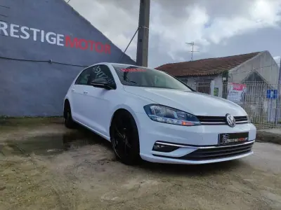 Volkswagen Golf 2018 - 15900 EUR, 106000 km - AUTO.MOTO.pt - 106000km - foto 3 de 29