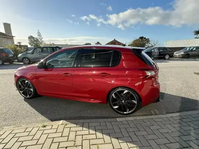 Peugeot 308 2015 - 19500 EUR, 120000 km - AUTO.MOTO.pt - 120000km - foto 6 de 36