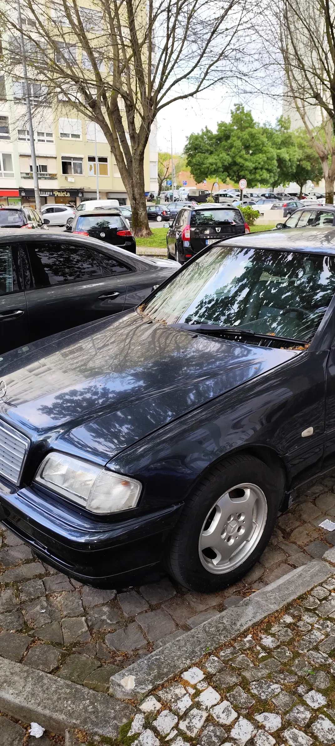 Mercedes-Benz C 200 1998 - 3500 EUR, 422000 km - AUTO.MOTO.pt - 422000km - foto 2 de 6