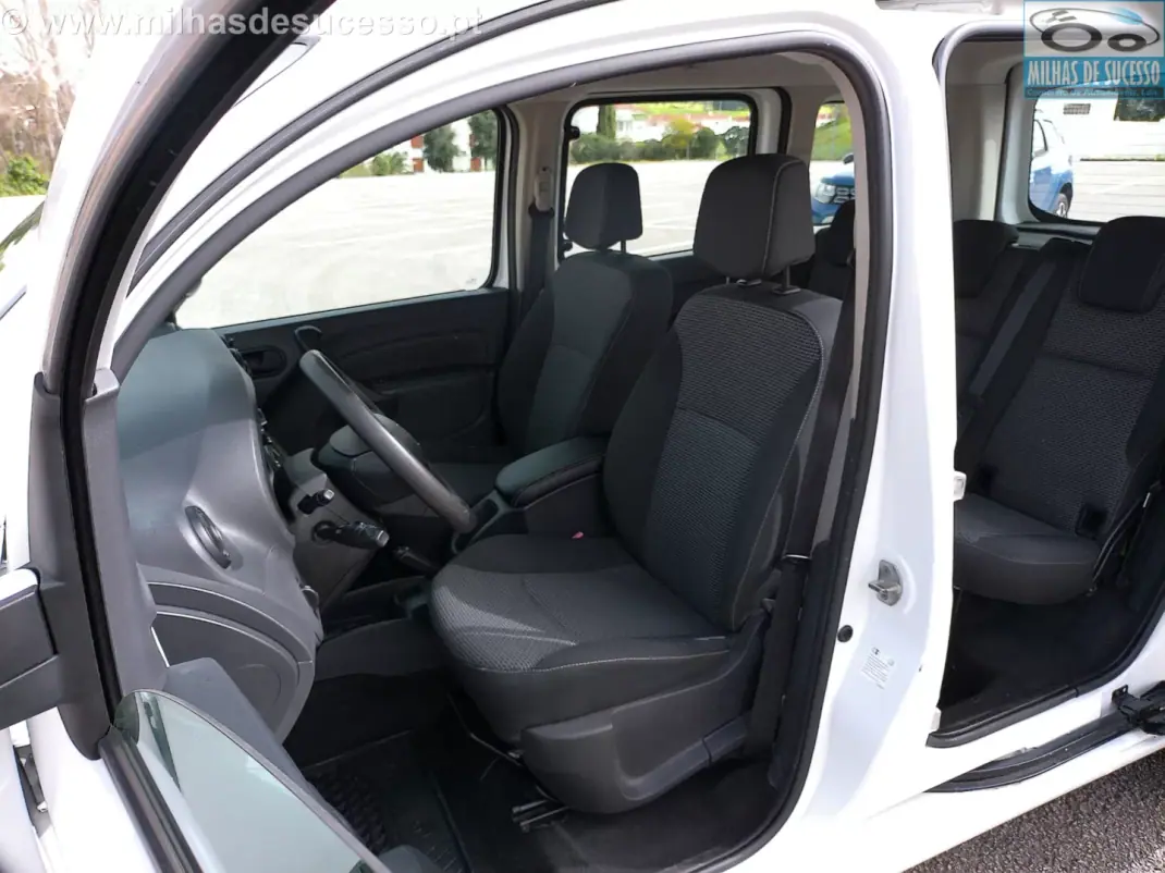 Mercedes-Benz Citan 109 1.5 CDi C/IVA 2019 - 16850 EUR, 118000 km - AUTO.MOTO.pt - 118000km - foto 5 de 31