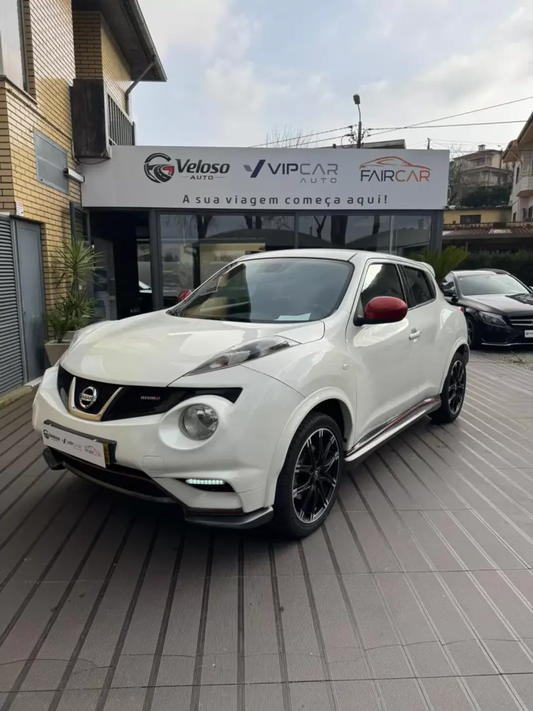 Nissan Juke 2014 - 16700 EUR, 114700 km - AUTO.MOTO.pt - 114700km - foto 1 de 13