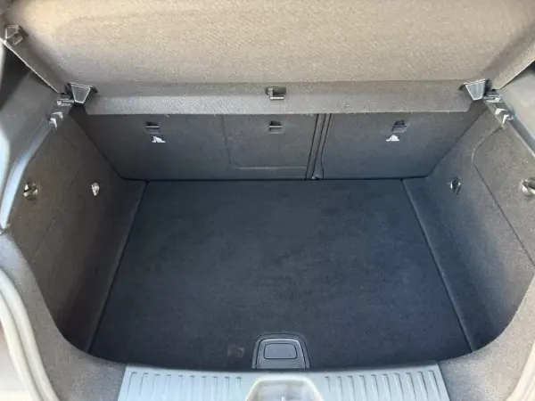 Mercedes-Benz A 180 2014 - 16500 EUR, 149990 km - 149990km - foto 32 de 34