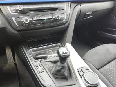 BMW 318 2015 - 15900 EUR, 226000 km - AUTO.MOTO.pt - 226000km - foto 12 de 12