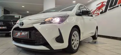 Toyota Yaris 2020 - 12990 EUR, 61278 km - AUTO.MOTO.pt - 61278km - foto 4 de 39