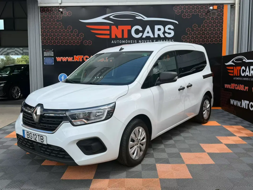 Renault Kangoo 2024 - 25900 EUR, 84343 km - AUTO.MOTO.pt - 84343km - foto 1 de 18