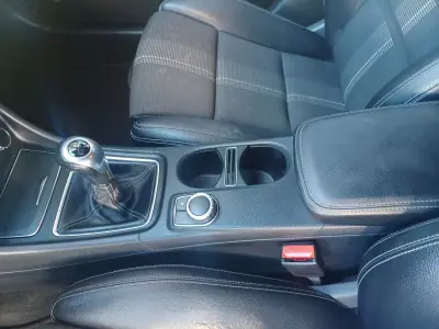 Mercedes-Benz CLA 180 2016 - 16890 EUR, 138109 km - AUTO.MOTO.pt - 138109km - foto 18 de 34