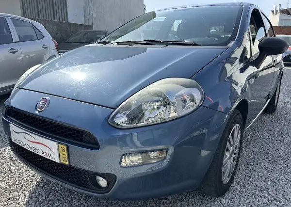 Fiat Punto 2018 - 8750 EUR, 84900 km - AUTO.MOTO.pt - 84900km - foto 11 de 11