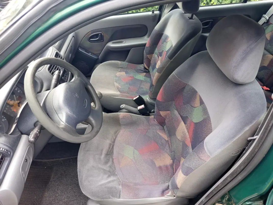 Renault Clio 2000 - 1800 EUR, 186688 km - 186688km - foto 6 de 9