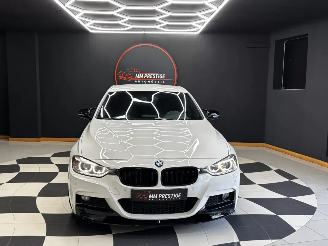 BMW 320 2014 - 18990 EUR, 218000 km - AUTO.MOTO.pt - 218000km - foto 8 de 44