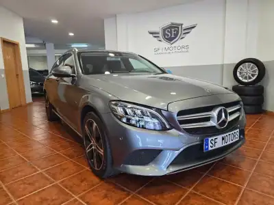 Mercedes-Benz C 300 2020 - 30980 EUR, 98799 km - AUTO.MOTO.pt - 98799km - foto 2 de 47