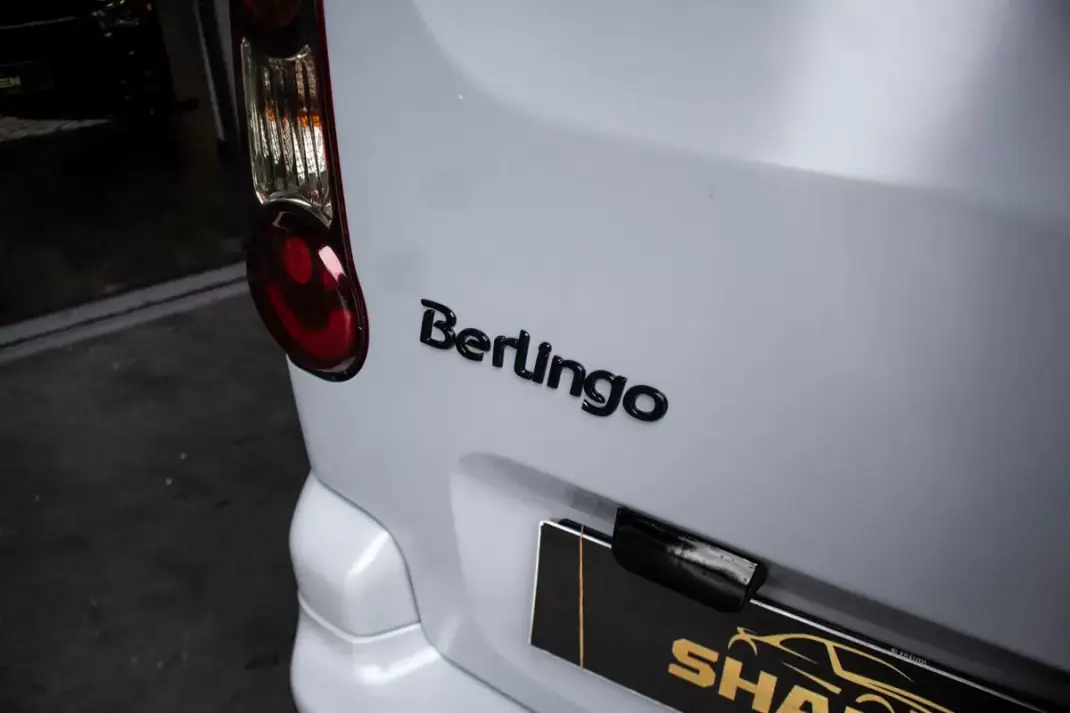 Citroën BERLINGO VAN XL 1.5 BLUE HDI 3 LUGARES 2018 - 13750 EUR, 221395 km - AUTO.MOTO.pt - 221395km - foto 4 de 35