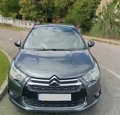 Citroën DS4 2012 - 7850 EUR, 182443 km - 182443km - foto 2 de 13