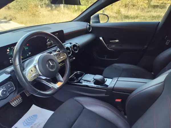 Mercedes-Benz CLA 220 2022 - 32900 EUR, 163200 km - AUTO.MOTO.pt - 163200km - foto 17 de 21