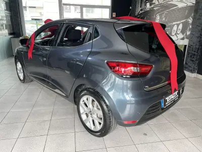 Renault Clio 2019 - 10800 EUR, 122674 km - AUTO.MOTO.pt - 122674km - foto 3 de 22