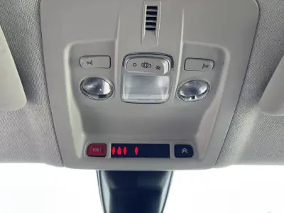 Citroën C4 Cactus 2019 - 12995 EUR, 70182 km - AUTO.MOTO.pt - 70182km - foto 24 de 37