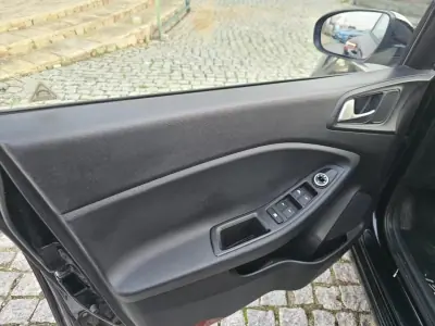 Hyundai i20 2015 - 8500 EUR, 100074 km - AUTO.MOTO.pt - 100074km - foto 8 de 8