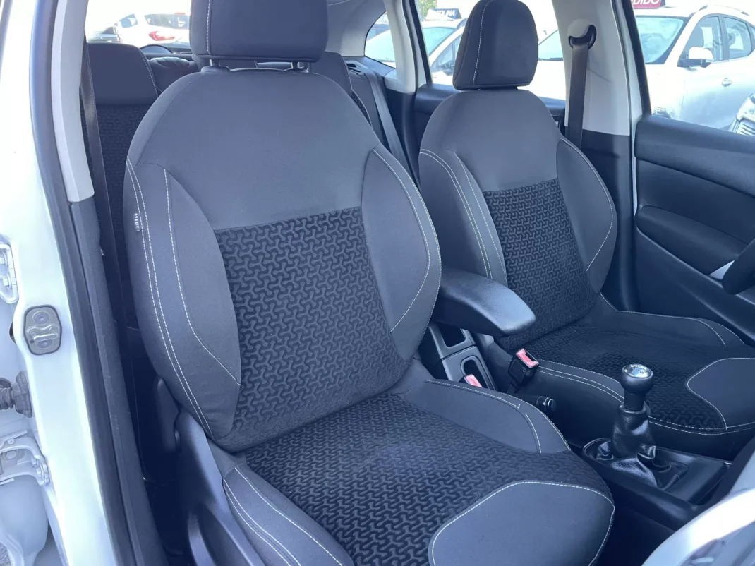Citroën C3 2010 - 6100 EUR, 93681 km - AUTO.MOTO.pt - 93681km - foto 18 de 24