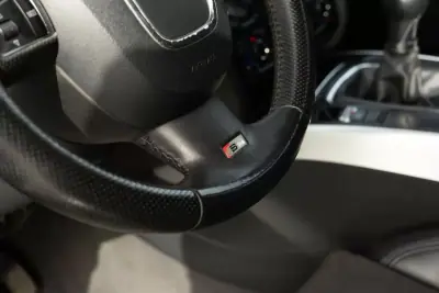 Audi A5 Sportback 2009 - 11900 EUR, 270425 km - AUTO.MOTO.pt - 270425km - foto 23 de 25