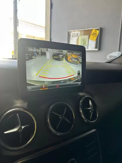 Mercedes-Benz CLA 220 2017 - 22500 EUR, 209000 km - AUTO.MOTO.pt - 209000km - foto 29 de 32