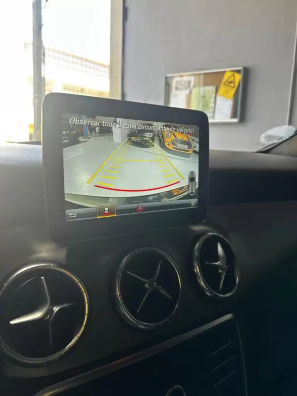 Mercedes-Benz CLA 220 2017 - 22500 EUR, 209000 km - AUTO.MOTO.pt - 209000km - foto 29 de 32