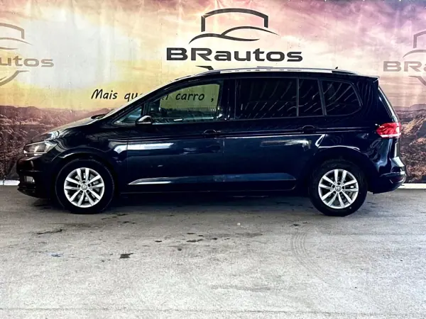 Volkswagen Touran 2017 - 18900 EUR, 171666 km - AUTO.MOTO.pt - 171666km - foto 4 de 31