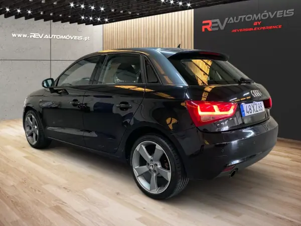 Audi A1 Sportback 2014 - 11450 EUR, 204160 km - AUTO.MOTO.pt - 204160km - foto 4 de 20