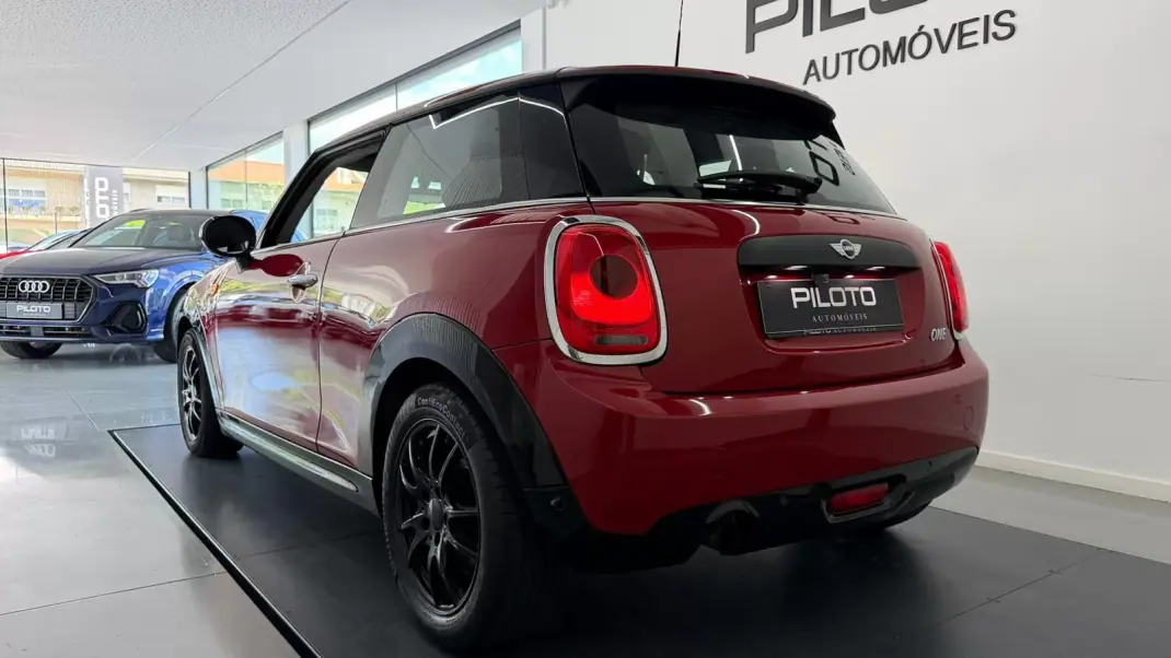 MINI One 2015 - 10990 EUR, 94000 km - AUTO.MOTO.pt - 94000km - foto 6 de 16