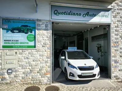Peugeot 108 2018 - 9999 EUR, 180453 km - AUTO.MOTO.pt - 180453km - foto 60 de 60
