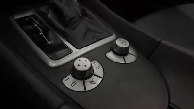 Mercedes-Benz SLK 200 2004 - 13990 EUR, 167477 km - AUTO.MOTO.pt - 167477km - foto 21 de 24