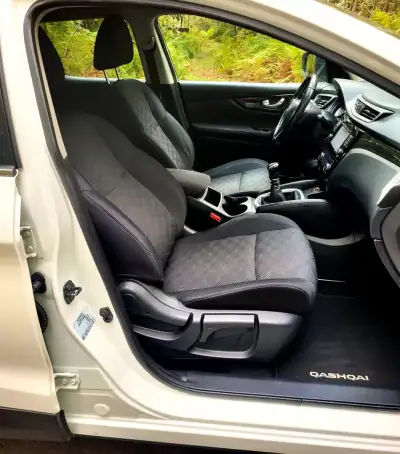 Nissan Qashqai 2016 - 15990 EUR, 153000 km - AUTO.MOTO.pt - 153000km - foto 22 de 24