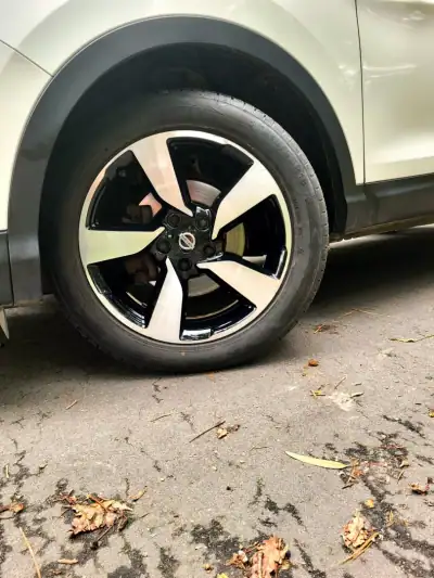 Nissan Qashqai 2016 - 15990 EUR, 153000 km - AUTO.MOTO.pt - 153000km - foto 14 de 24